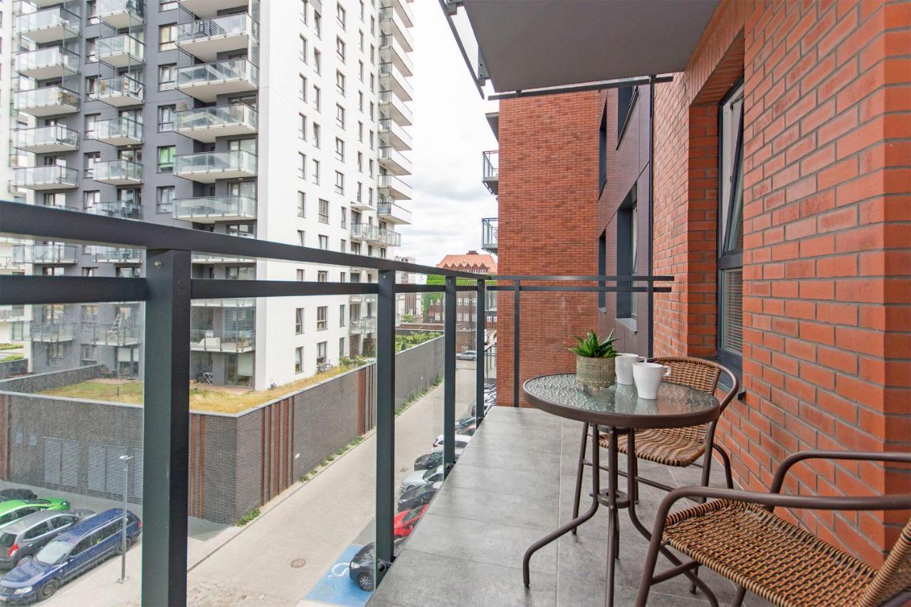 City Center - Walowa I Popieluszki By Apartmore Gdańsk Kültér fotó